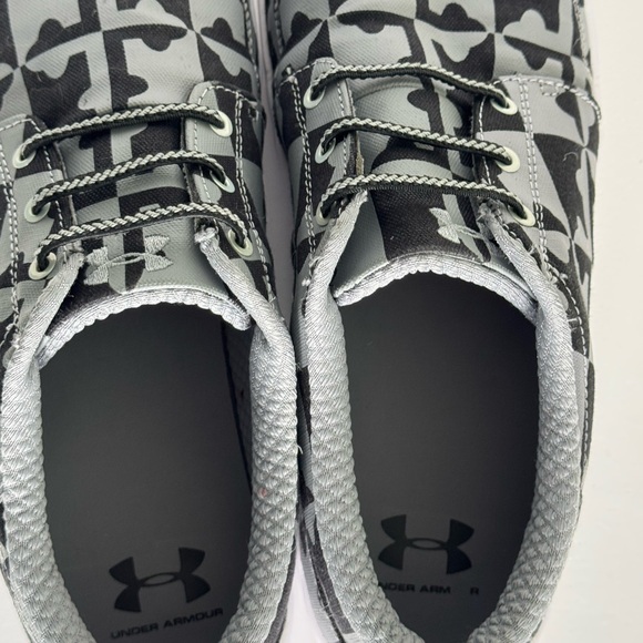 Under Armour Black and Gray Sneakers with Maryland Flag Pattern - Picture 5 of 6